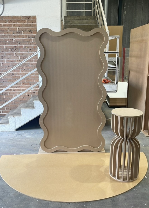 Wavy Essential Backdrop Package